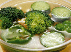 ください粉によって野菜から浮き出る農薬・添加物など
